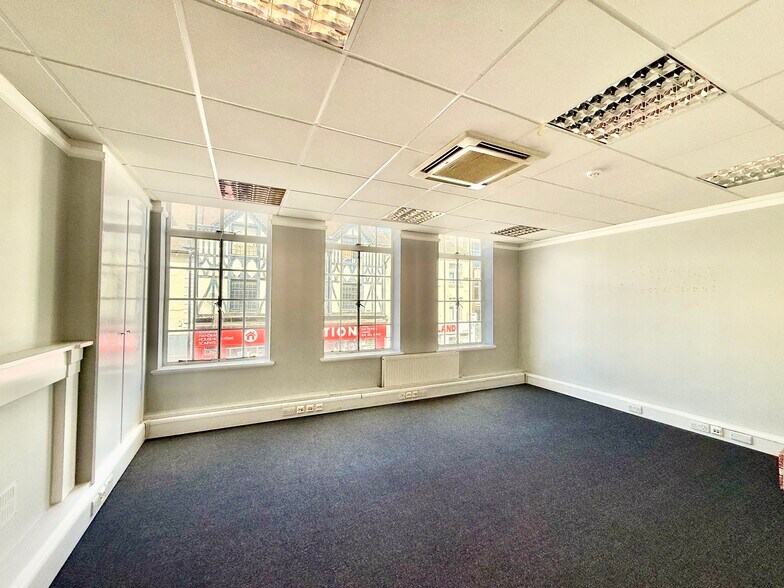 6 Abington St, Northampton à louer - Photo du bâtiment - Image 3 de 3