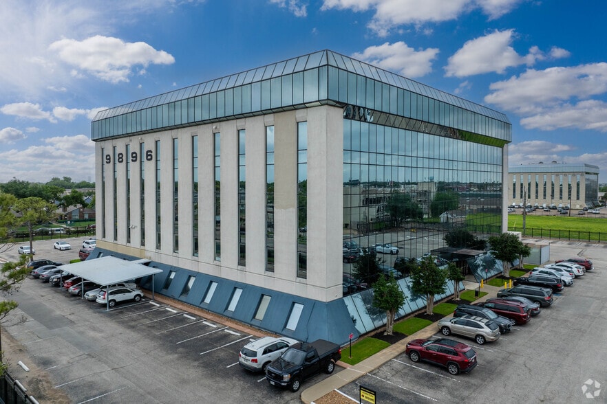 9896 Bissonnet St, Houston, TX for sale - Primary Photo - Image 1 of 11
