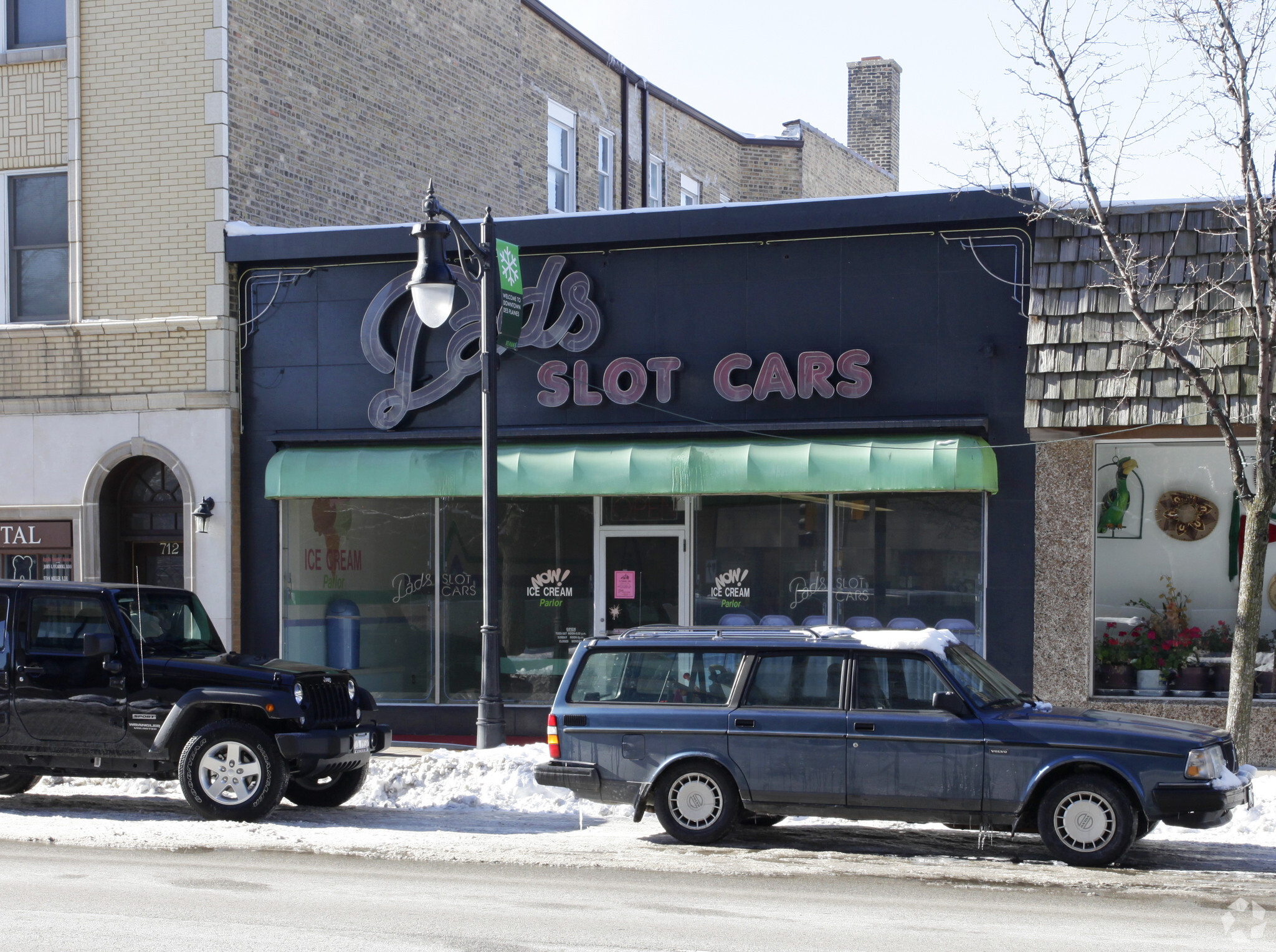 710 Lee St, Des Plaines, IL for sale Primary Photo- Image 1 of 3