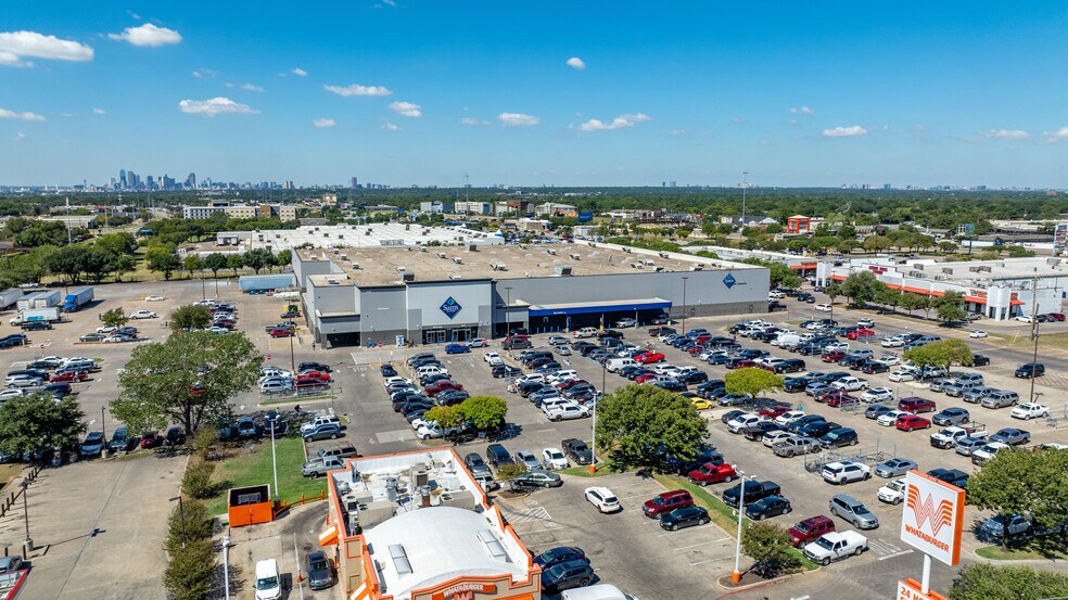 Sam's Club, Dallas, TX à vendre - Photo du bâtiment - Image 3 de 6