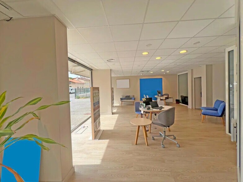 52 Avenue Tolosane, Ramonville-Saint-Agne for lease - Interior Photo - Image 2 of 4