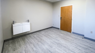210 Pomeroy Ave, Meriden, CT for lease Interior Photo- Image 2 of 6