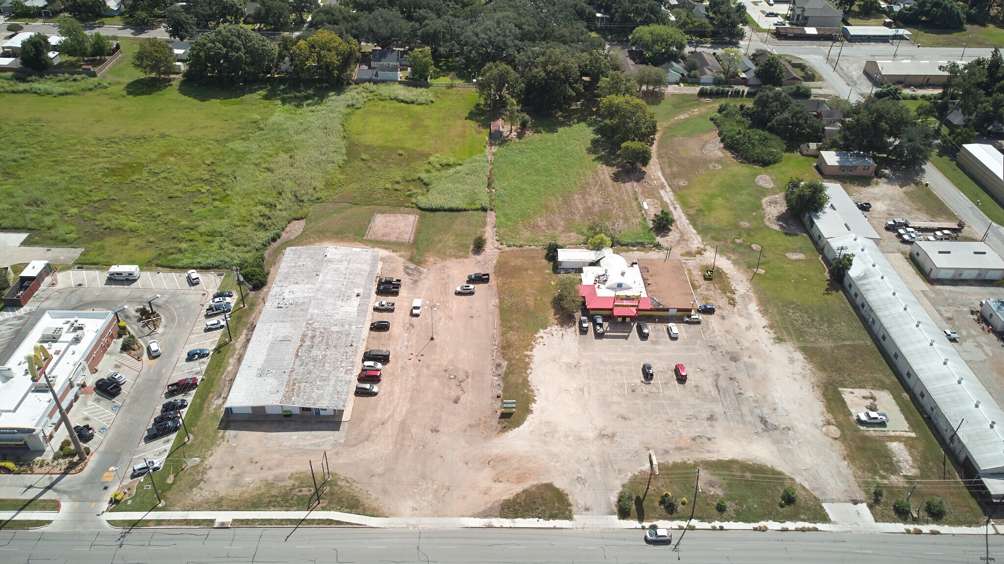 1302 N Richmond Rd, Wharton, TX for sale Primary Photo- Image 1 of 3