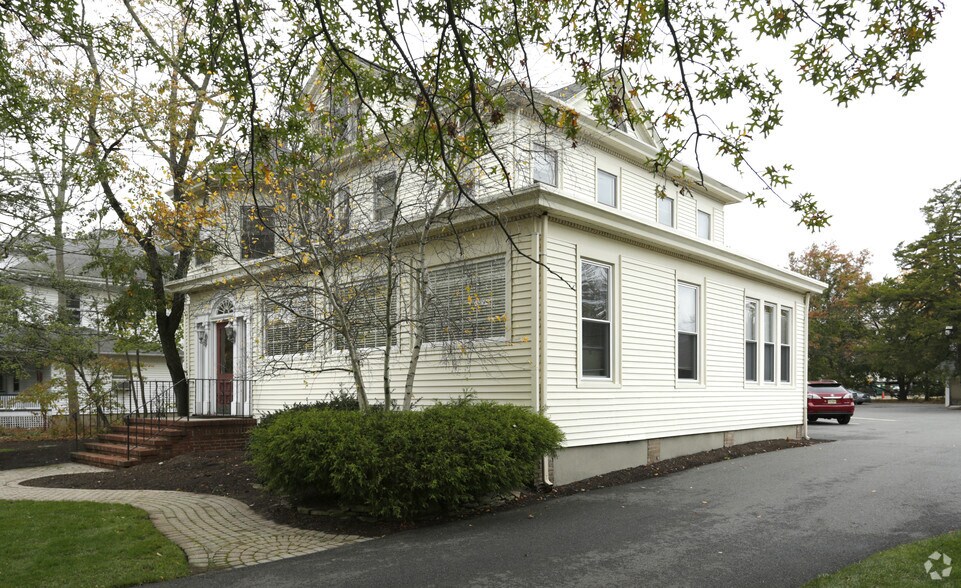 214 Washington St, Toms River, NJ à louer - Photo principale - Image 1 de 10