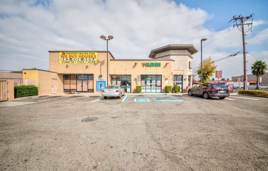 11761 Carson St, Lakewood, CA for lease - Building Photo - Image 3 of 7
