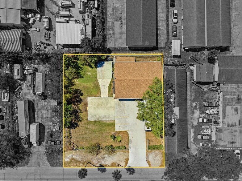 645 Old Dixie Hwy, Sebastian, FL à vendre - Photo du bâtiment - Image 3 de 17
