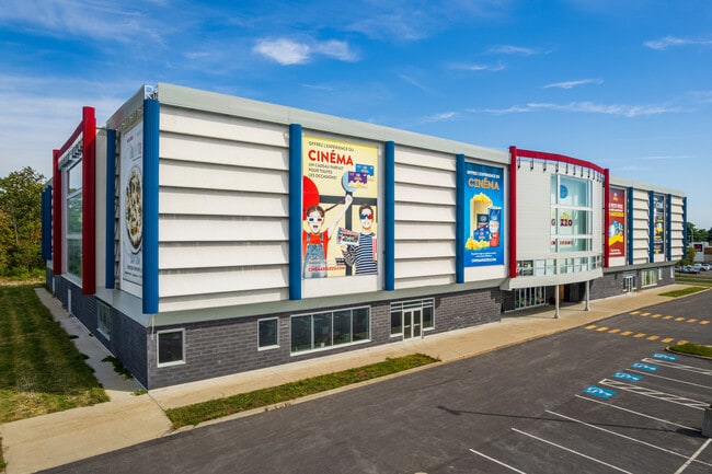 Plus de détails pour 1280 Rue Douglas, Saint-jean-sur-richelieu, QC - Commerce de détail à louer