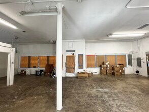 1700-1720 NW Marshall St, Portland, OR for lease Interior Photo- Image 2 of 9