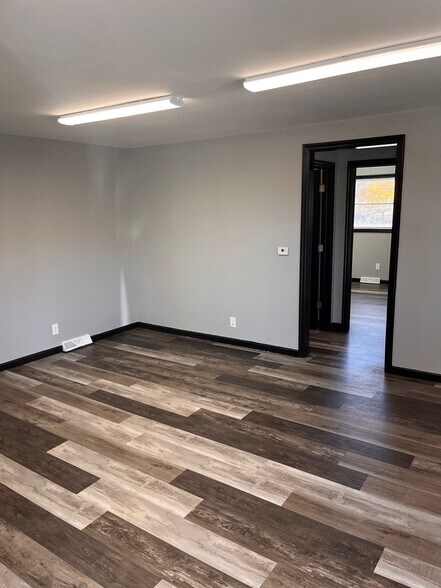 810 Carlton Dr, Bentleyville, PA à louer - Photo du bâtiment - Image 3 de 16