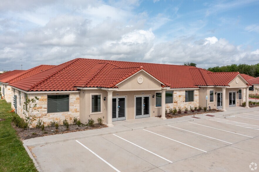 2743 Smith Ranch Rd, Pearland, TX à louer - Photo du bâtiment - Image 2 de 25