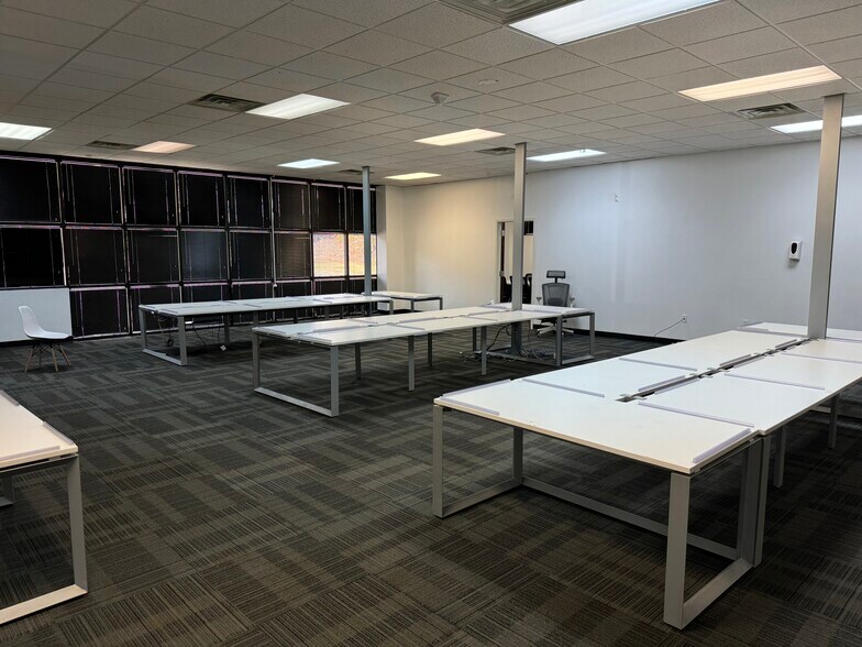 138 Commerce Ctr, Greenville, SC à louer - Photo intérieure - Image 3 de 9