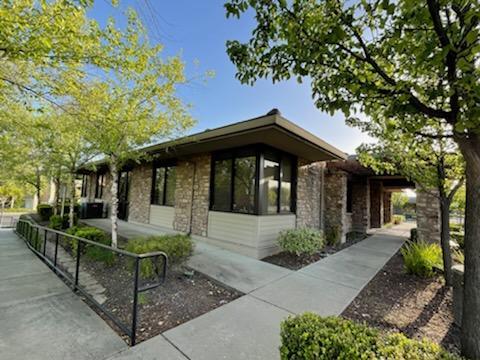 1741 Creekside Dr, Folsom, CA à vendre Photo du bâtiment- Image 1 de 1