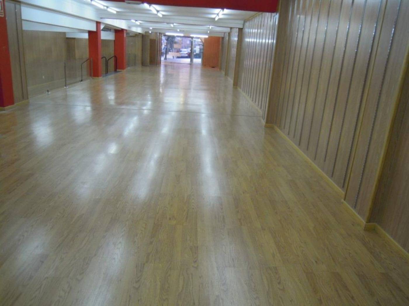 Retail in Vigo, Pontevedra for lease Interior Photo- Image 1 of 2