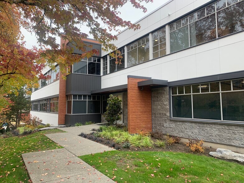 620 Kirkland Way, Kirkland, WA à louer - Photo principale - Image 1 de 2