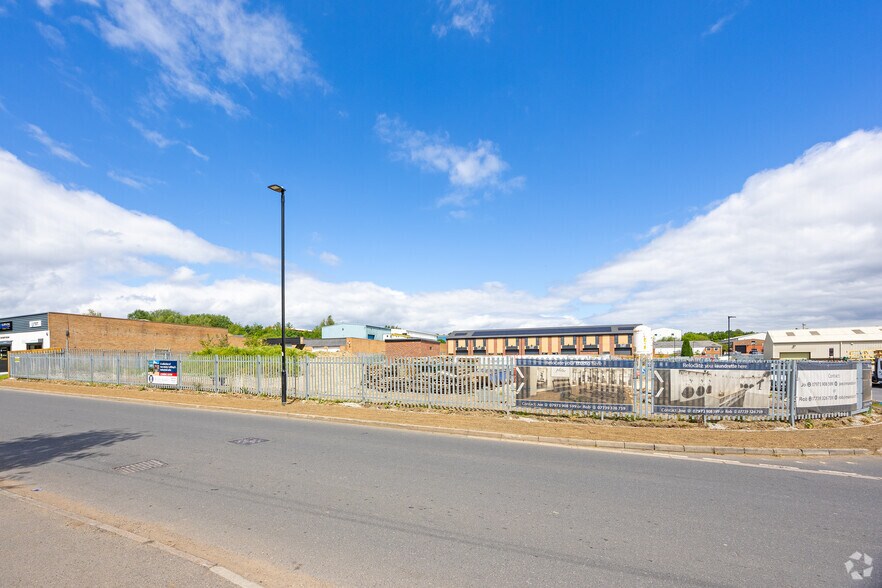 Long Acre Way, Sheffield for lease - Building Photo - Image 3 of 5