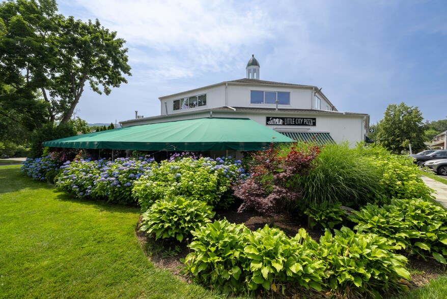 120-152 Simsbury Rd, Avon, CT à louer - Photo du bâtiment - Image 3 de 22