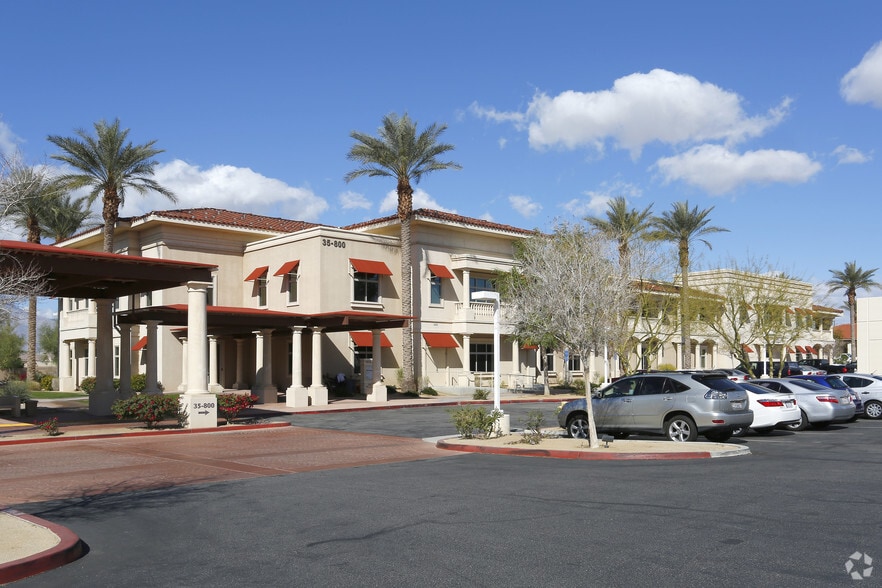 35800 Bob Hope Dr, Rancho Mirage, CA for lease - Primary Photo - Image 1 of 7