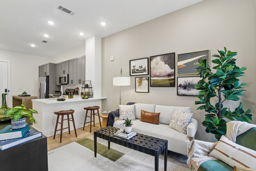 3311 Hood Ave, Chamblee, GA for lease - Building Photo - Image 3 of 26