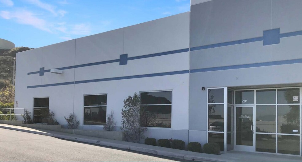 28910 Avenue Penn, Valencia, CA for lease - Building Photo - Image 2 of 7