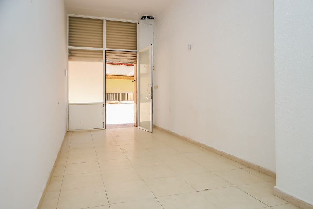 Reus, TAR 43202 - Unit 01 - - Floor Plan - Image 1 of 12
