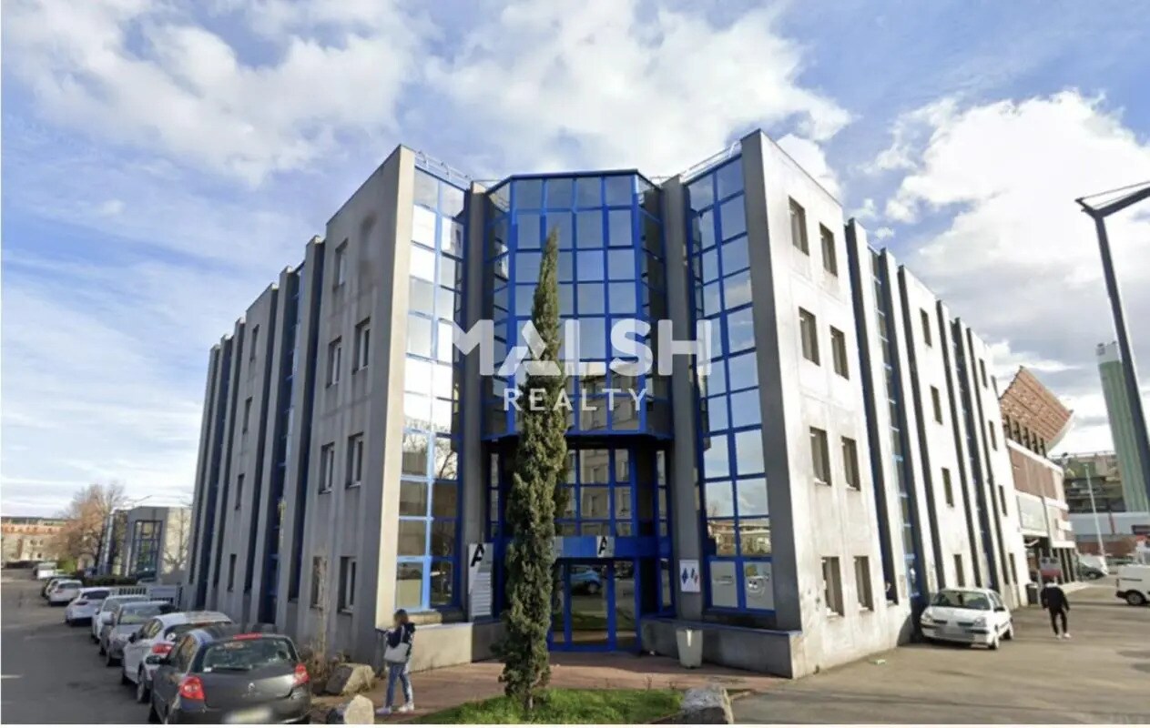 Office in Lyon for lease Building Photo- Image 1 of 23