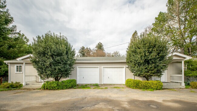 Plus de détails pour 567 San Geronimo Valley Dr, San Geronimo, CA - Multi-résidentiel à vendre