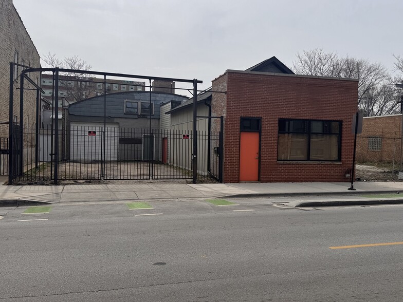 2339-2341 W Grand Ave Ave, Chicago, IL for sale - Building Photo - Image 2 of 2