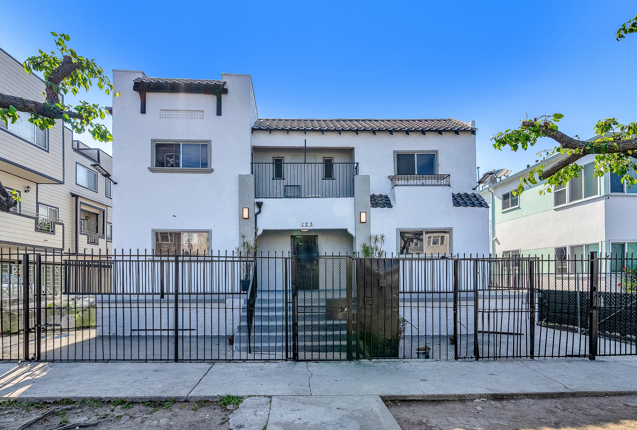 123 S Westmoreland Ave, Los Angeles, CA for sale Primary Photo- Image 1 of 26