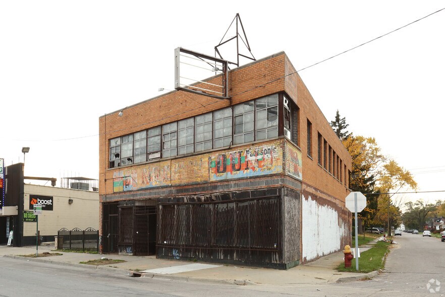 15651 W Grand River Ave, Detroit, MI à vendre - Photo principale - Image 2 de 5
