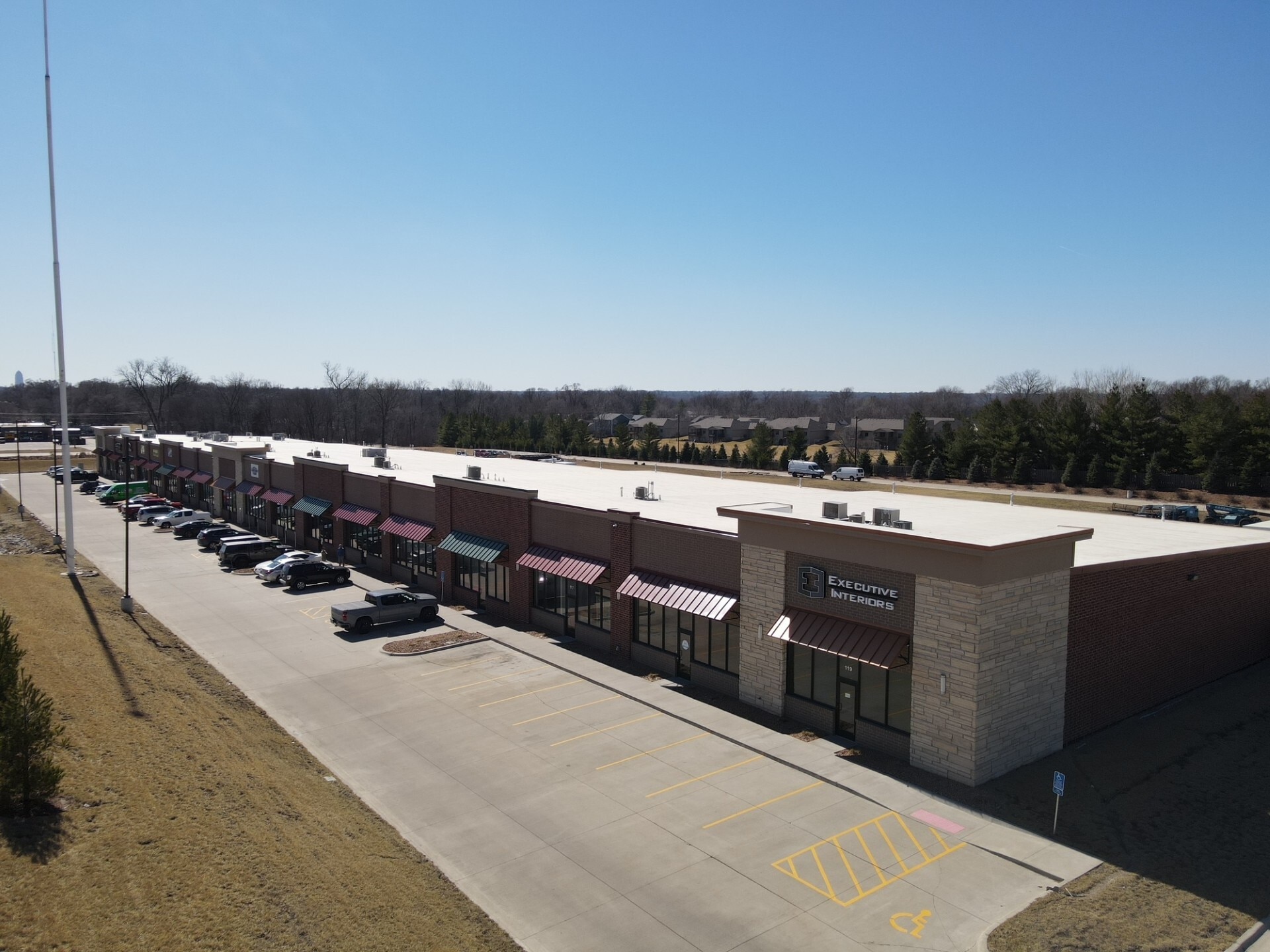 5548 NW 2nd St, Des Moines, IA for lease Primary Photo- Image 1 of 8