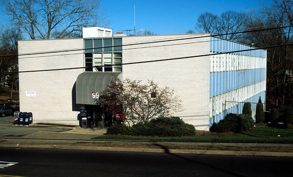 99 Kinderkamack Rd, Westwood, NJ à louer - Photo du bâtiment - Image 2 de 8