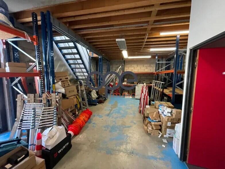 Industrial in Gonesse for lease - Interior Photo - Image 2 of 7