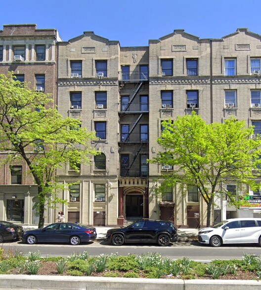 2250 Grand Concourse, Bronx, NY à vendre - Photo du bâtiment - Image 1 de 2