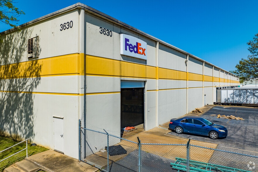 3630 Raines Rd E, Memphis, TN à louer - Photo du bâtiment - Image 2 de 20