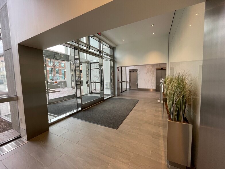 300-334 Washington St, Newton, MA à louer - Photo intérieure - Image 2 de 4