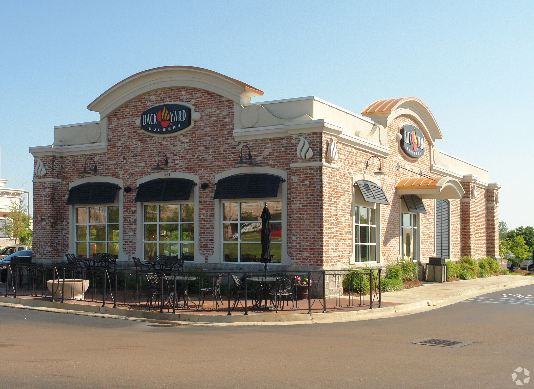 1863 Main St, Madison, MS for sale Primary Photo- Image 1 of 7