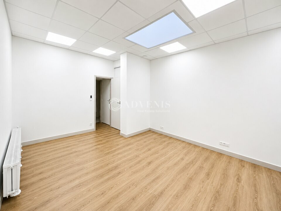 57 Rue De La Convention, Paris for sale Interior Photo- Image 1 of 7