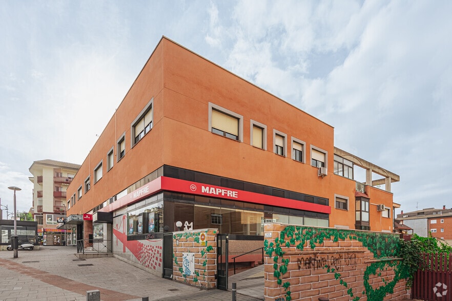 Multifamily in Collado Villalba, Madrid for sale - Building Photo - Image 2 of 3