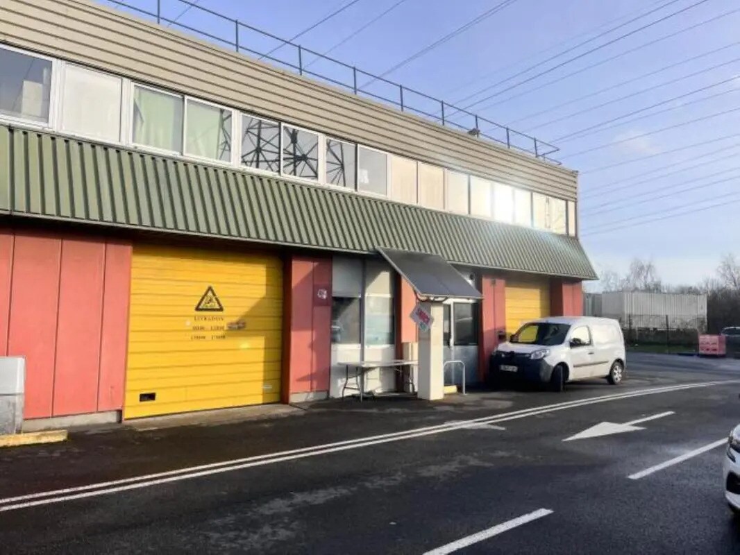 Flex in Villetaneuse for lease Building Photo- Image 1 of 5