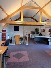 Chilton Business Centre, Aylesbury for lease Interior Photo- Image 2 of 5