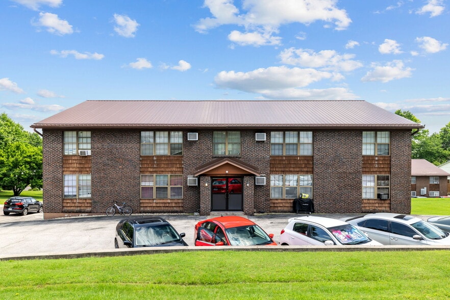 16 Julie Ridge Ln, Washington, MO for sale - Building Photo - Image 3 of 9