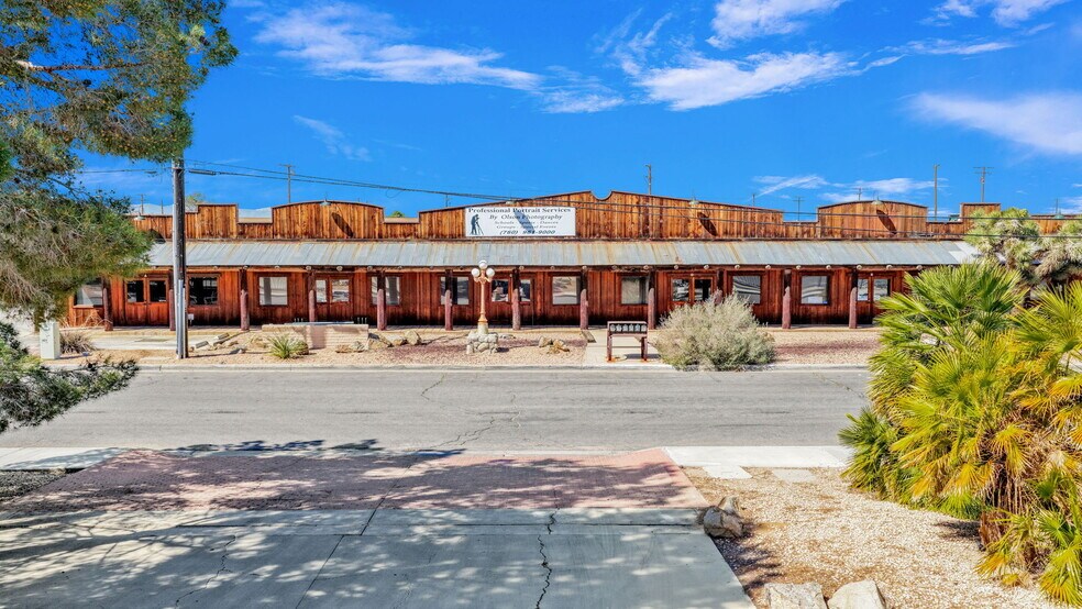 13600 Hitt Rd, Apple Valley, CA à vendre - Photo du bâtiment - Image 2 de 7