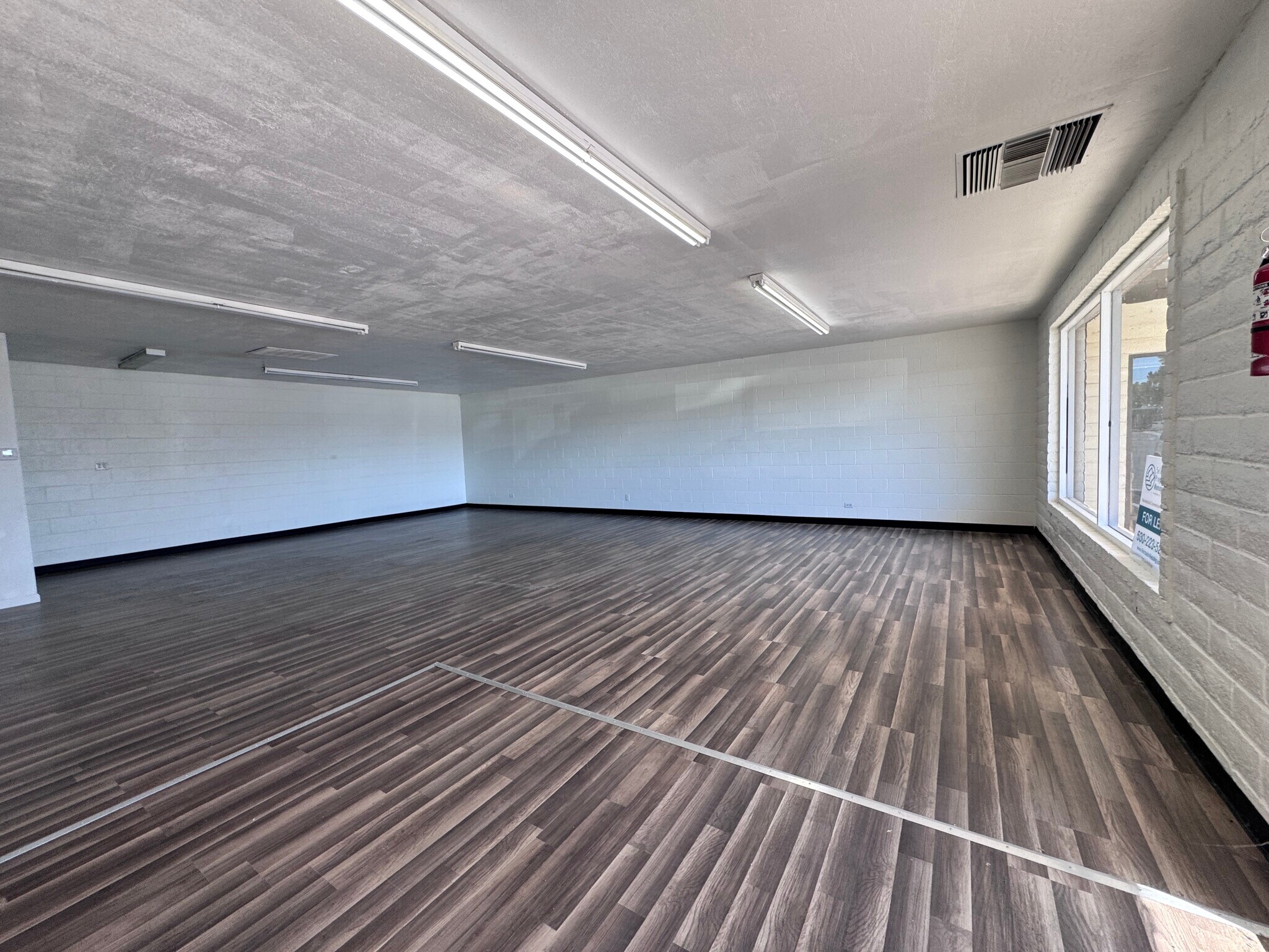 2920-2972 Churn Creek Rd, Redding, CA for lease Interior Photo- Image 1 of 4