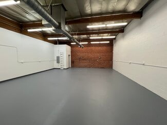 Plus de détails pour 7401 Laurel Canyon Blvd, North Hollywood, CA - Industriel à louer