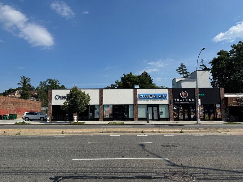 179-24-179-28 Union Tpke, Fresh Meadows, NY à louer - Photo du bâtiment - Image 2 de 6