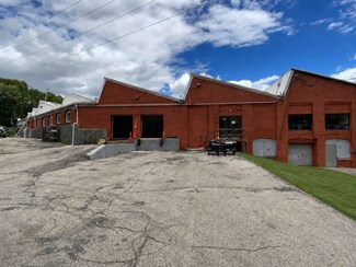Plus de détails pour 129 Brookside Ave, West Warwick, RI - Industriel à louer