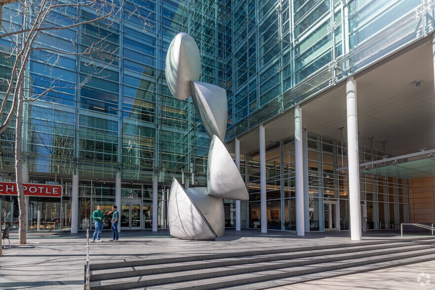 400 Howard St, San Francisco, CA à louer - Photo du bâtiment - Image 3 de 10