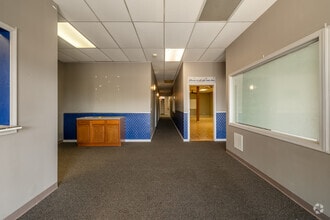4800 W Maple St, Wichita, KS for lease Interior Photo- Image 2 of 4