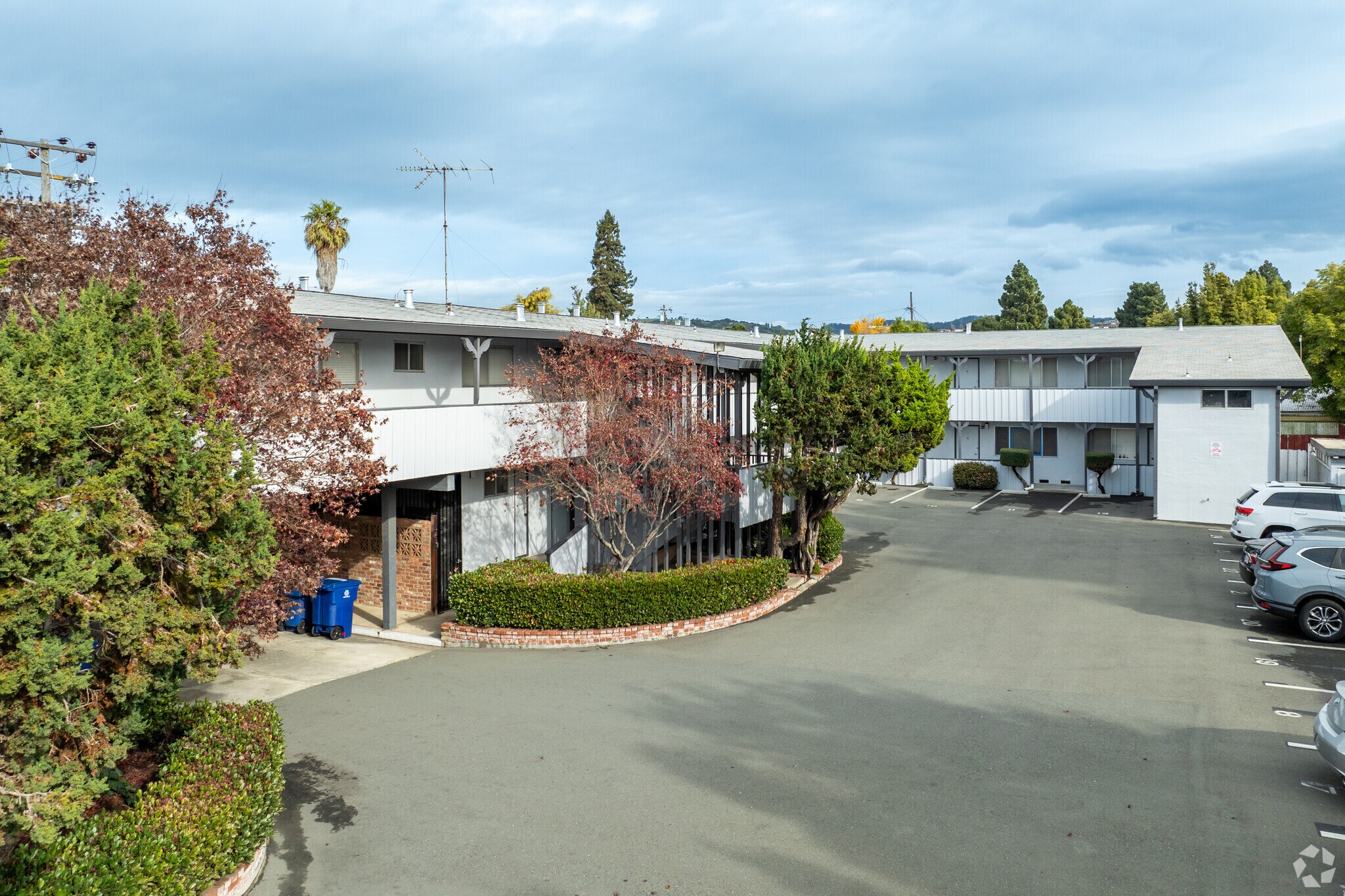 2251 Buena Vista Ave, San Leandro, CA à vendre Photo principale- Image 1 de 1