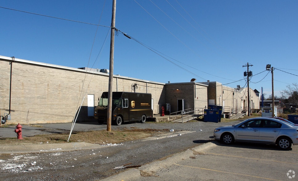 915 W Main St, Jacksonville, AR for lease - Building Photo - Image 2 of 6